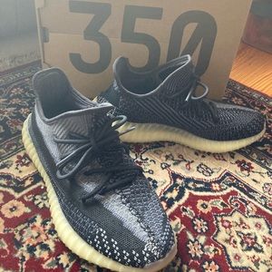 Adidas Yeezy 350 v2